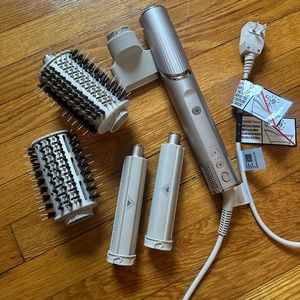 Shark FlexStyle™ Hair Blow Dryer & Multi-Styler for
Straight & Wavy Hair